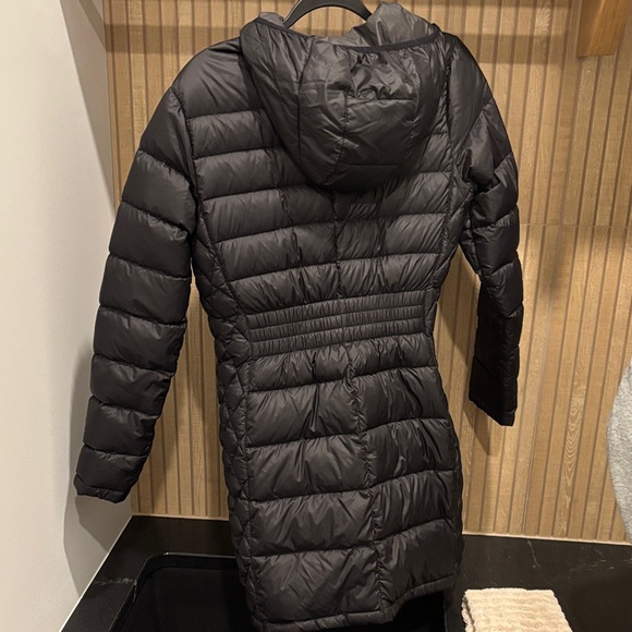 Michael Kors Quilted Black Coat with Gold Details - Picture 2 of 2